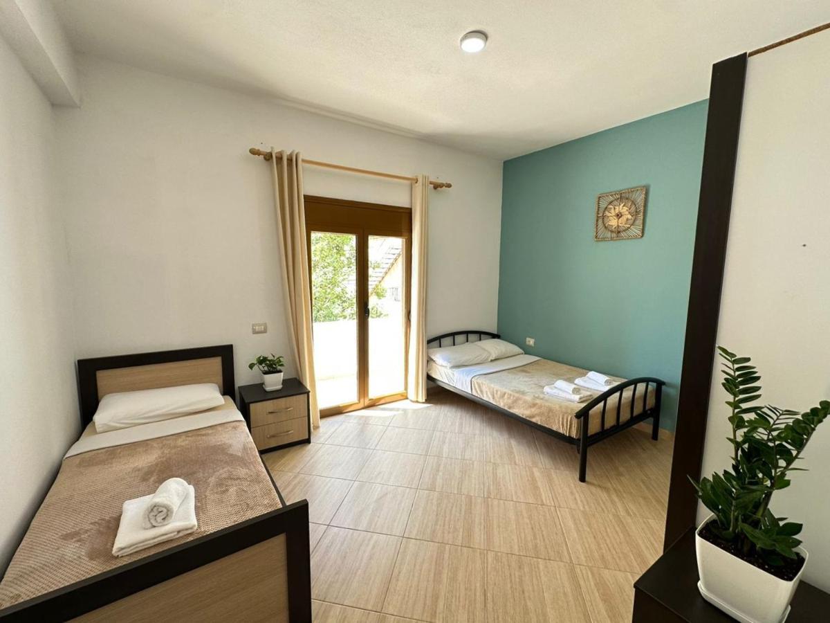 Vlora Villa With Private Parking Buitenkant foto