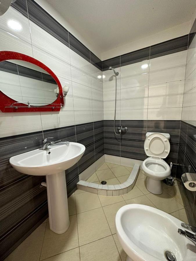 Vlora Villa With Private Parking Buitenkant foto