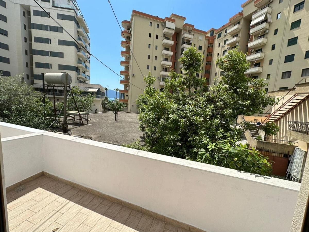 Vlora Villa With Private Parking Buitenkant foto